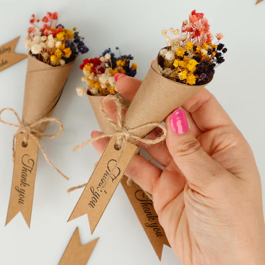 25 PCS Flower Bouquet Magnets, Elegant Wedding Favors, Boho Party Favors, Bulk Thank You Gifts for Guests, Rustic Wedding Favor Magnets